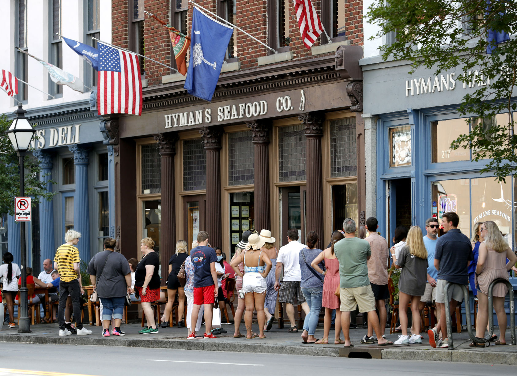 Hymans seafood wait.jpg (copy) (copy) (copy)